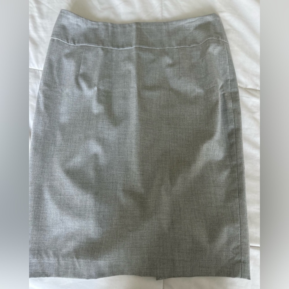 Grey Work Skirt 🤍
